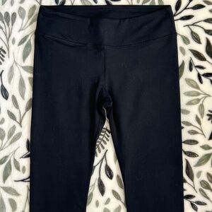 Fabletics Define Mid-Rise Crop Leggings Black | Size Small